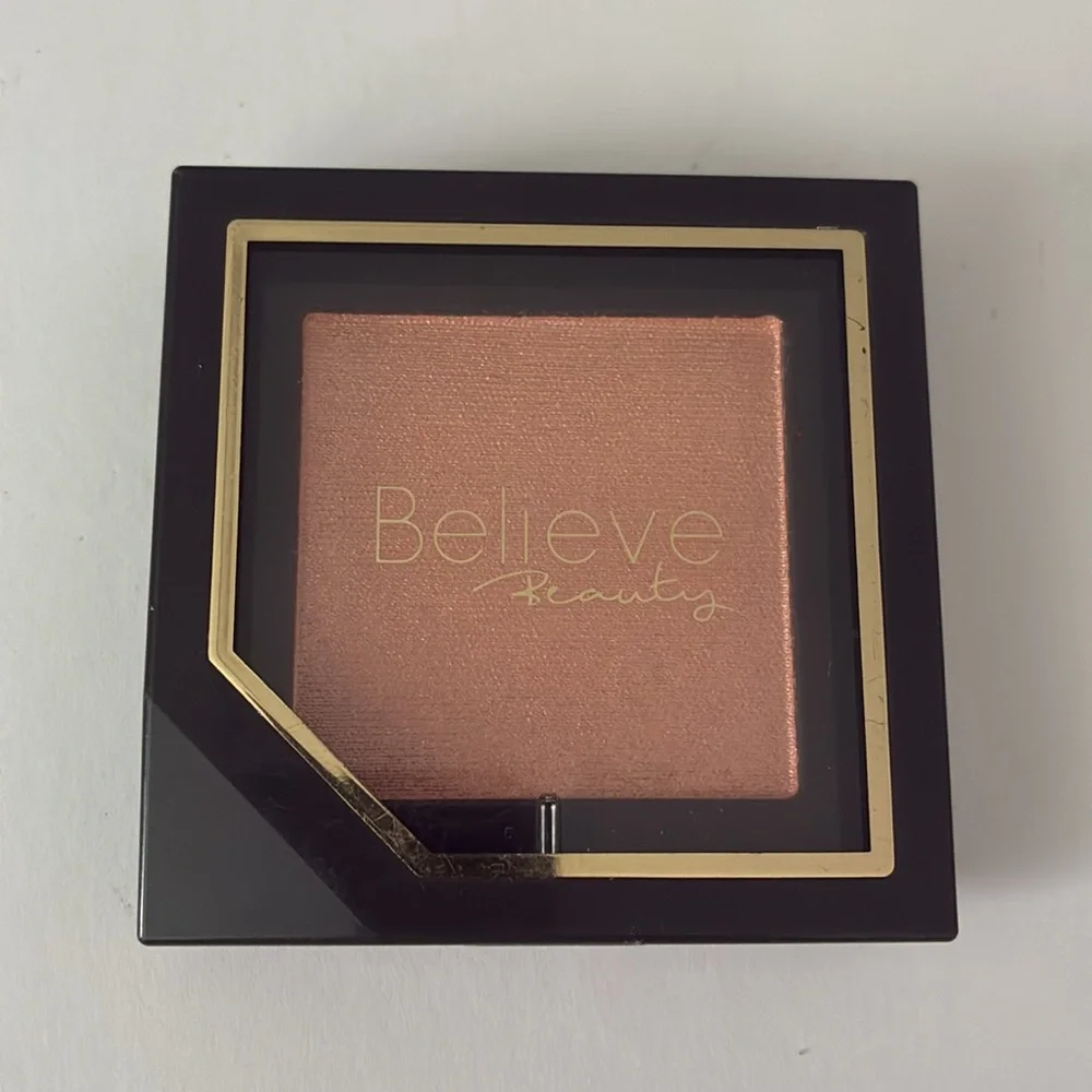 4/$20 Believe Beauty Radiant Finish Highlighter – Good Vibes